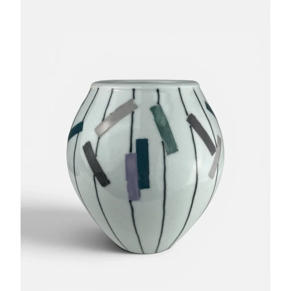 Karen Patinkin Studio Pottery Vase Memphis Style Graphic White Black Lines 6